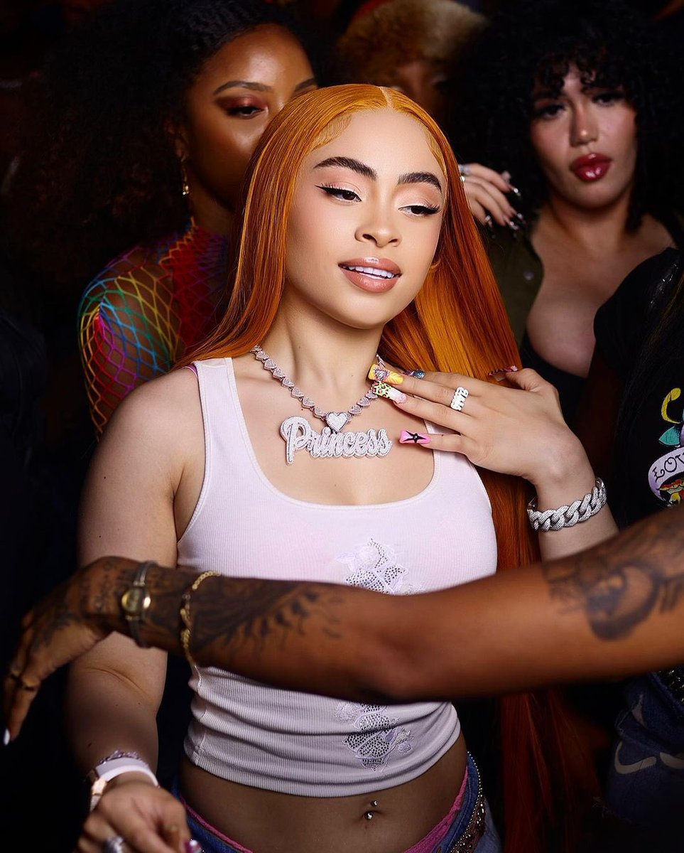 talkofthecharts's tweet photo. .@icespicee_’s “Deli” is expected to debut inside the top 45 on this week’s Billboard Hot 100. https://t.co/unhqA9Qbvo