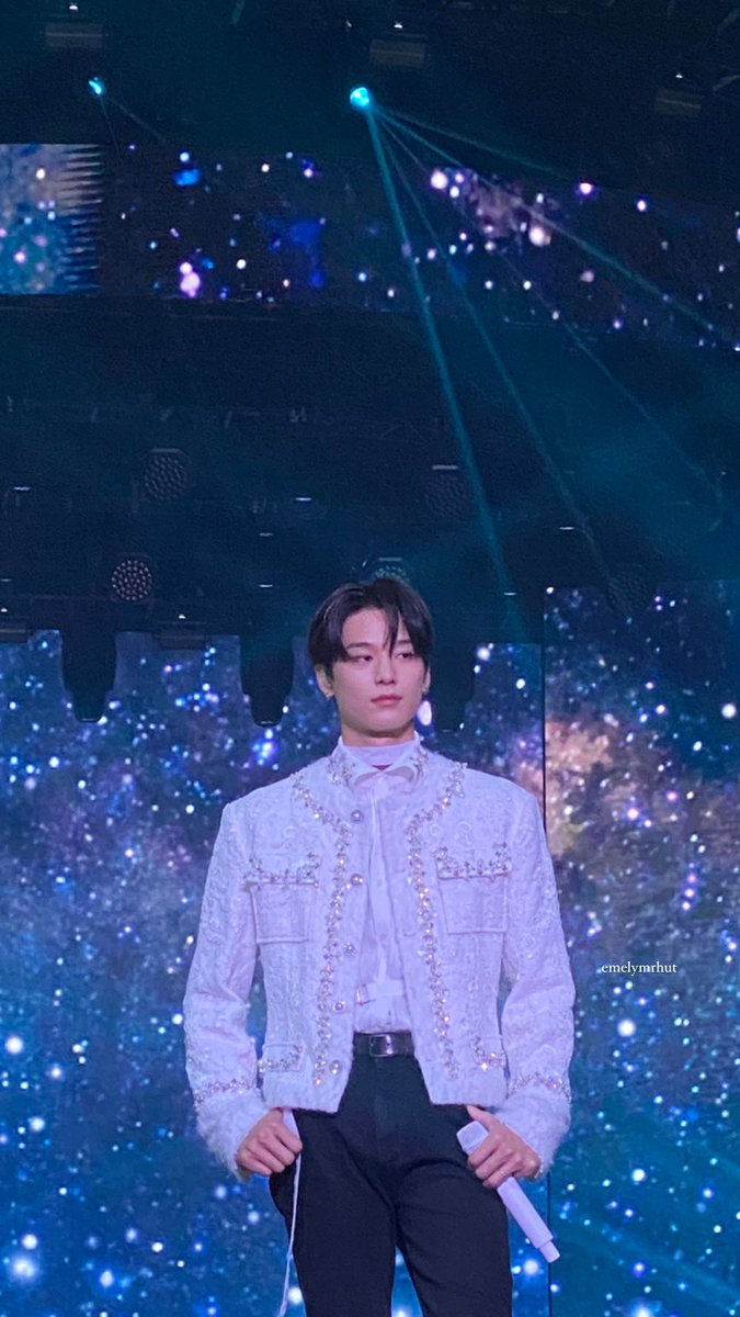 emelymrnh's tweet photo. Finally i can meet u in person Juyeon 🫶🏻 #THEBOYZ_THEB_BEACHPARTY #THEBOYZinJAKARTA #THEBOYZ_ZENERATION_in_JAKARTA https://t.co/0GpNTj3kN4