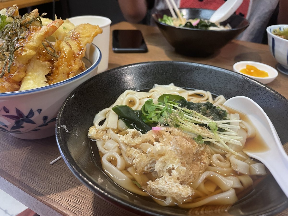 HEROESTOWA's tweet photo. 時間が合ったらついつい来ちゃう定食屋やさん。激ウマ激安ランチ。
大将女将さん優しい。

#名古屋ランチ #きしめん #天丼 #定食 #げきうま #激うま #激安 #激安ランチ #だし #最高 #3150 #天丼 #かき揚げ #かき揚げ丼 #女性に人気 https://t.co/BK3wEfHFlj