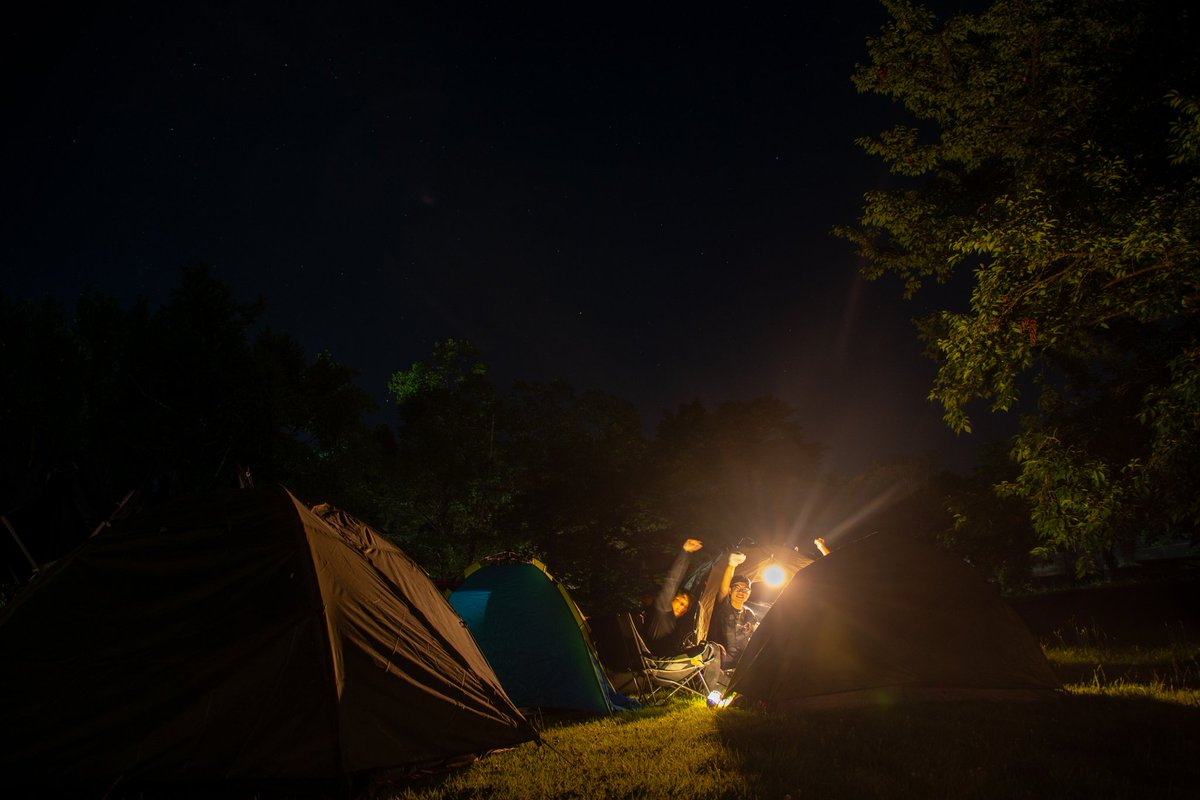 GUNSAI_BIGMEET's tweet photo. 本日は猛暑の中大変お疲れ様でした!!
続いて後夜祭のBIGCAMP進行中です!
皆さん思い思いにキャンプを楽しんで貰っています👏
リベラルさん、井本さんの参戦により話に花が咲く所か爆発中🤣
#BIGCAMP https://t.co/7Oqcb5lFwd