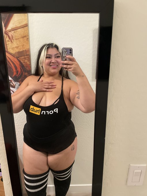 SHOUTOUT TO @PornhubHelp FOR GIVING ME GREAT TIPS FOR THE SITE!!!!! 🧡🖤🧡 https://t.co/b470wix10i<a class="tags" href="/tag/pornhubhelp">@pornhubhelp</a><a href="/tag/camgirl"class="tags"><span>#camgirl</span></a><a href="/tag/asianbbw"class="tags"><span>#asianbbw</span></a><a href="/tag/contentcreator"class="tags"><span>#contentcreator</span></a>
