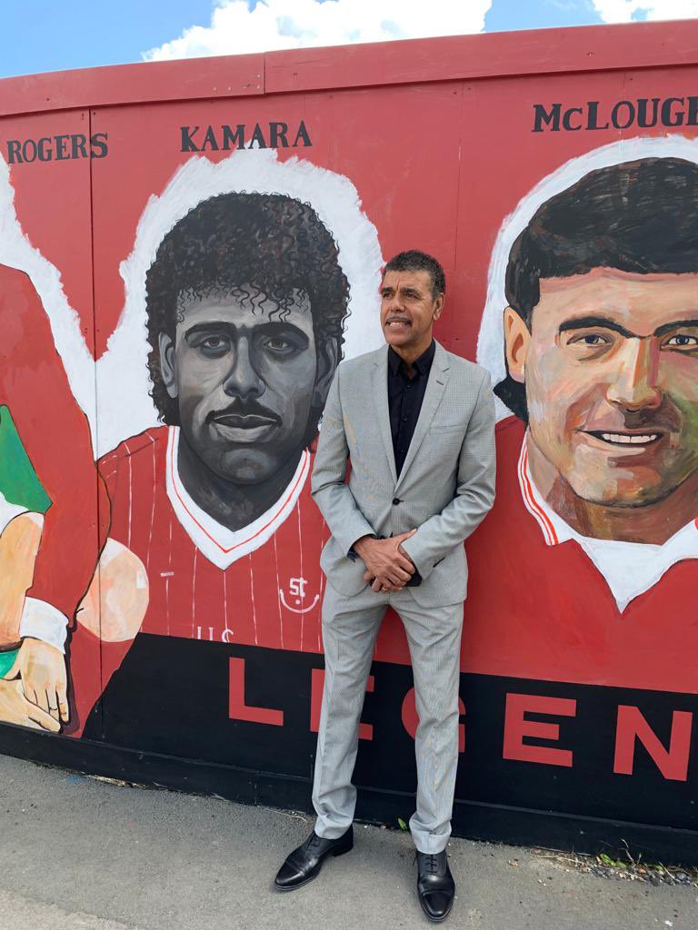 I can’t kick a ball but I can paint, and because I love the loyalty and emotion that football generates I painted this, and the universe got it right this time.