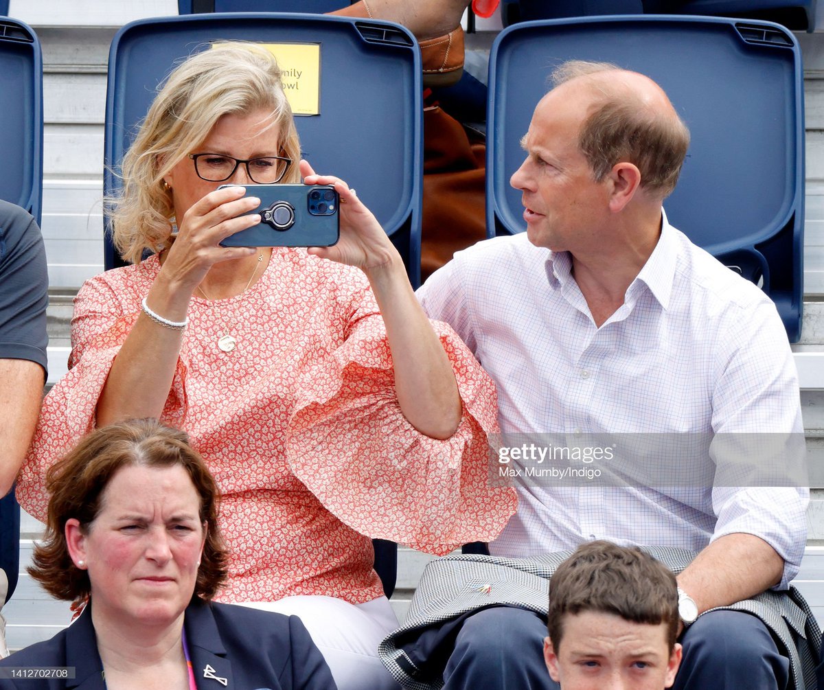 ✨The Duchess of Edinburgh, Patron of England Hockey, alongside her husband, watching and taking some photos at the England v India Women's hockey match during the 2022 Commonwealth Games 🏑 #tb 📸Max Mumby/Indigo/Getty Images