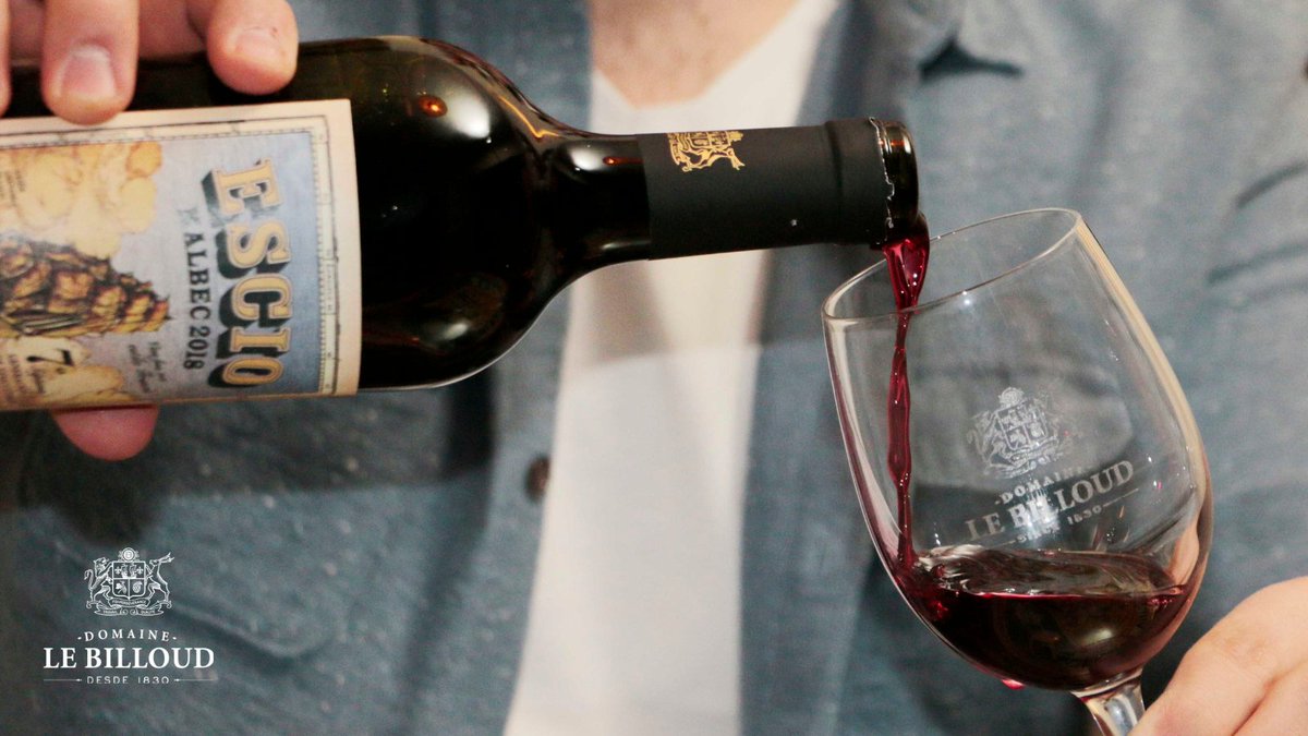 BodegaDLB's tweet photo. ESCIO
🍇Malbec elaborado con uvas de viñedos ubicados en el Valle de Uco a 1200msnm, 6 meses de paso por roble francés y un gran equilibrio presente.

🍷¿Cómo no compartir una copa este fin de semana?

#DomaineLeBilloud #Mendoza #Vino #Malbec #Wine https://t.co/ifTGz92CI8