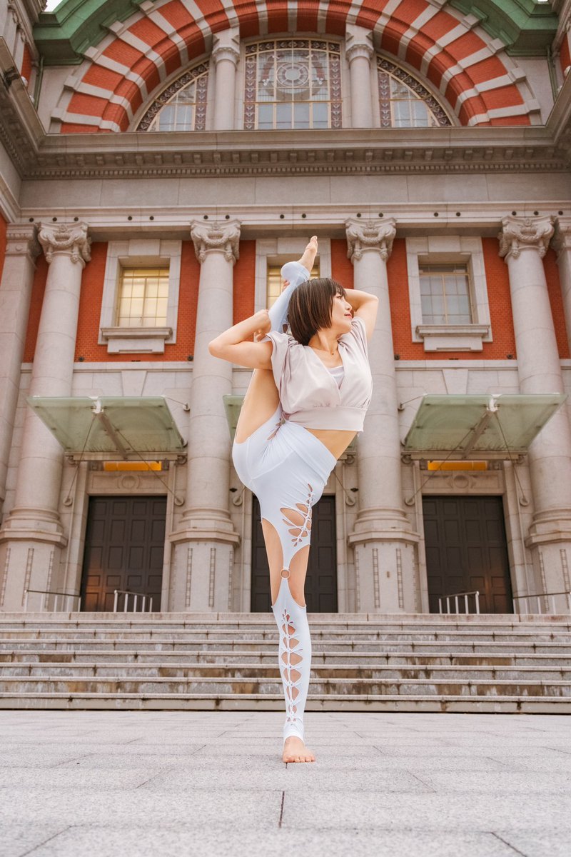 Model
@AyumiLila 

Photo 
@carryartrex 

#fujifilm 
#xh2 
#osaka
#カメラのある生活
#ポートレート
#被写体募集中 
#大阪ポートレート 
#yogi
#contortion
#contortiongirl
#contortiontraining