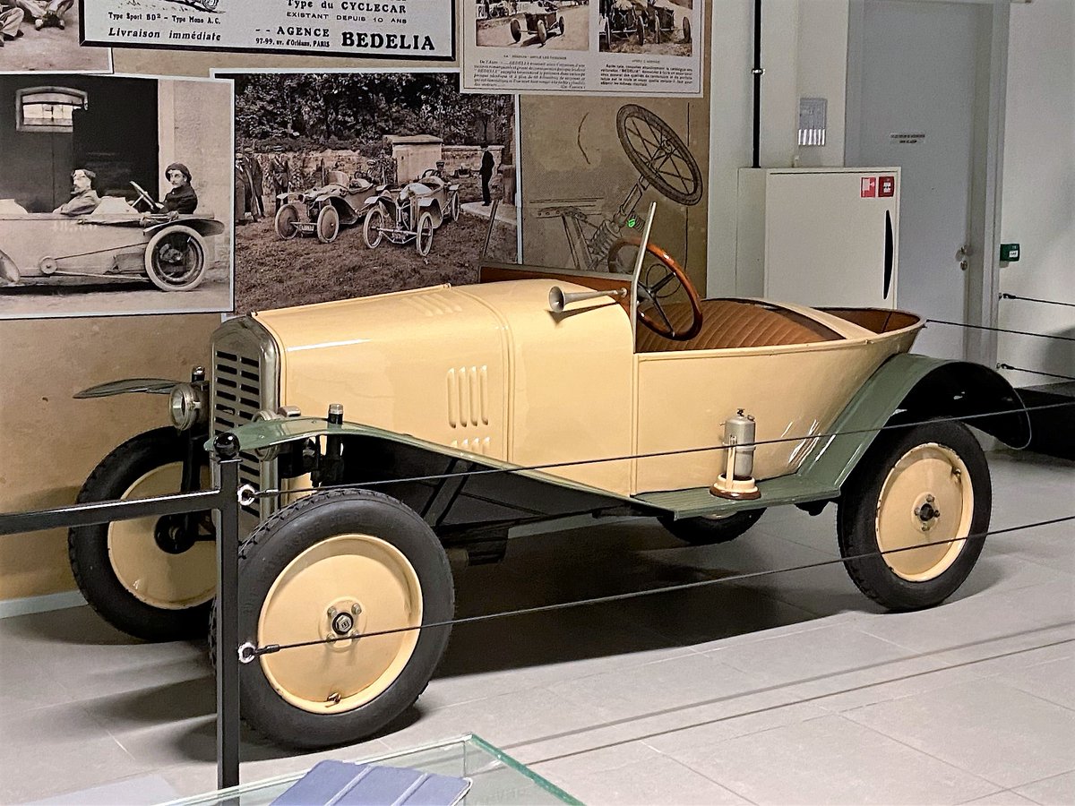 rddaw's tweet photo. Tijdelijk in het Louwman Museum:  een Th. Lafitte, licht wagentje met drie cilinders uit de jaren twintig. https://t.co/ADjsQVTvvR
