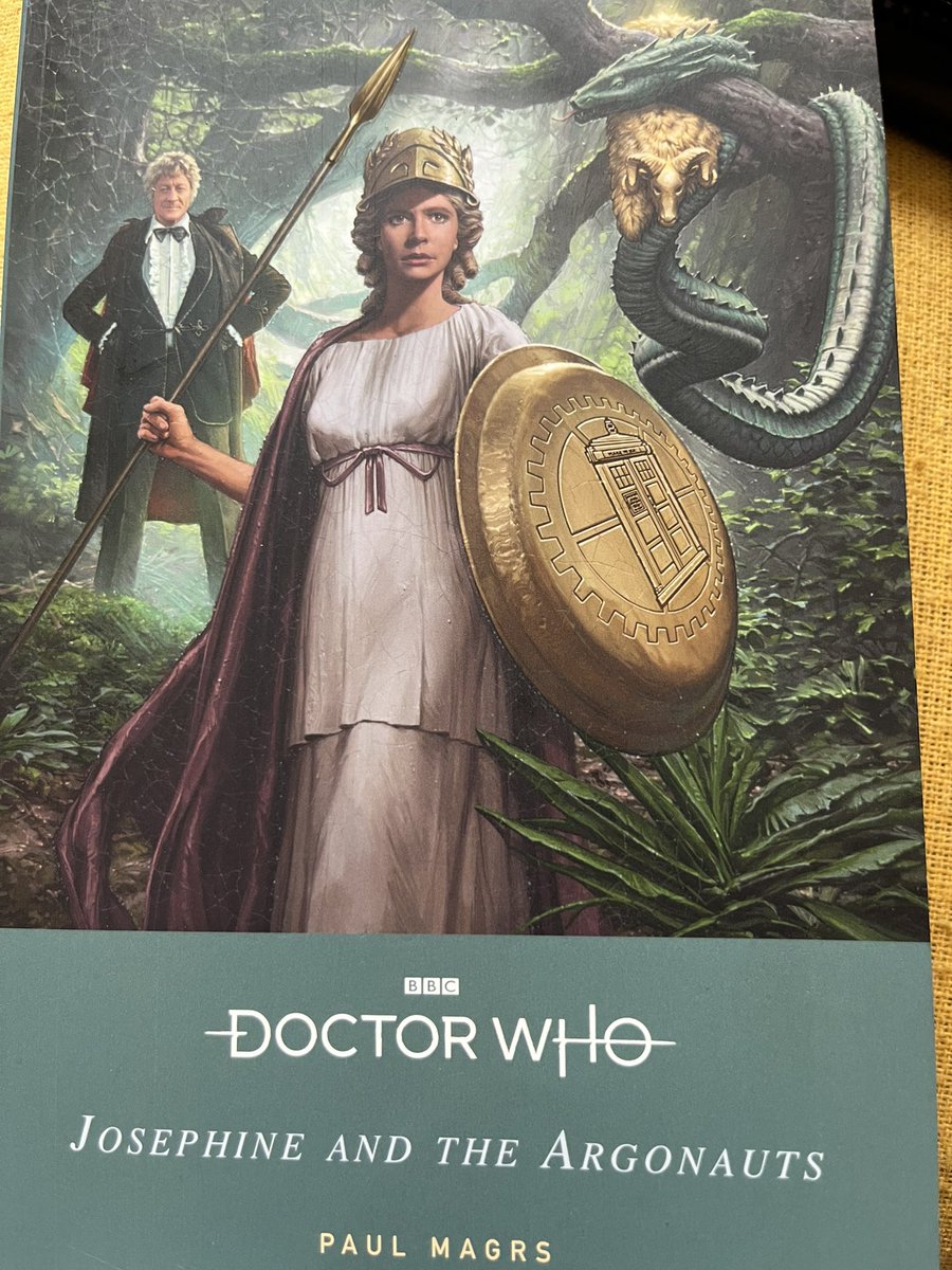 didvideo but lost it,asked my darling @Thetinytimelord who's 1 of your fave DW? ,3rd D , who's 1 of fave companions ?Jo Grant ( no prompting 😉Who's 1 fave writers,@paul_magrs yay 3 out of 3👍🏻fantastic new book, Magrs always brilliant , love cover too !