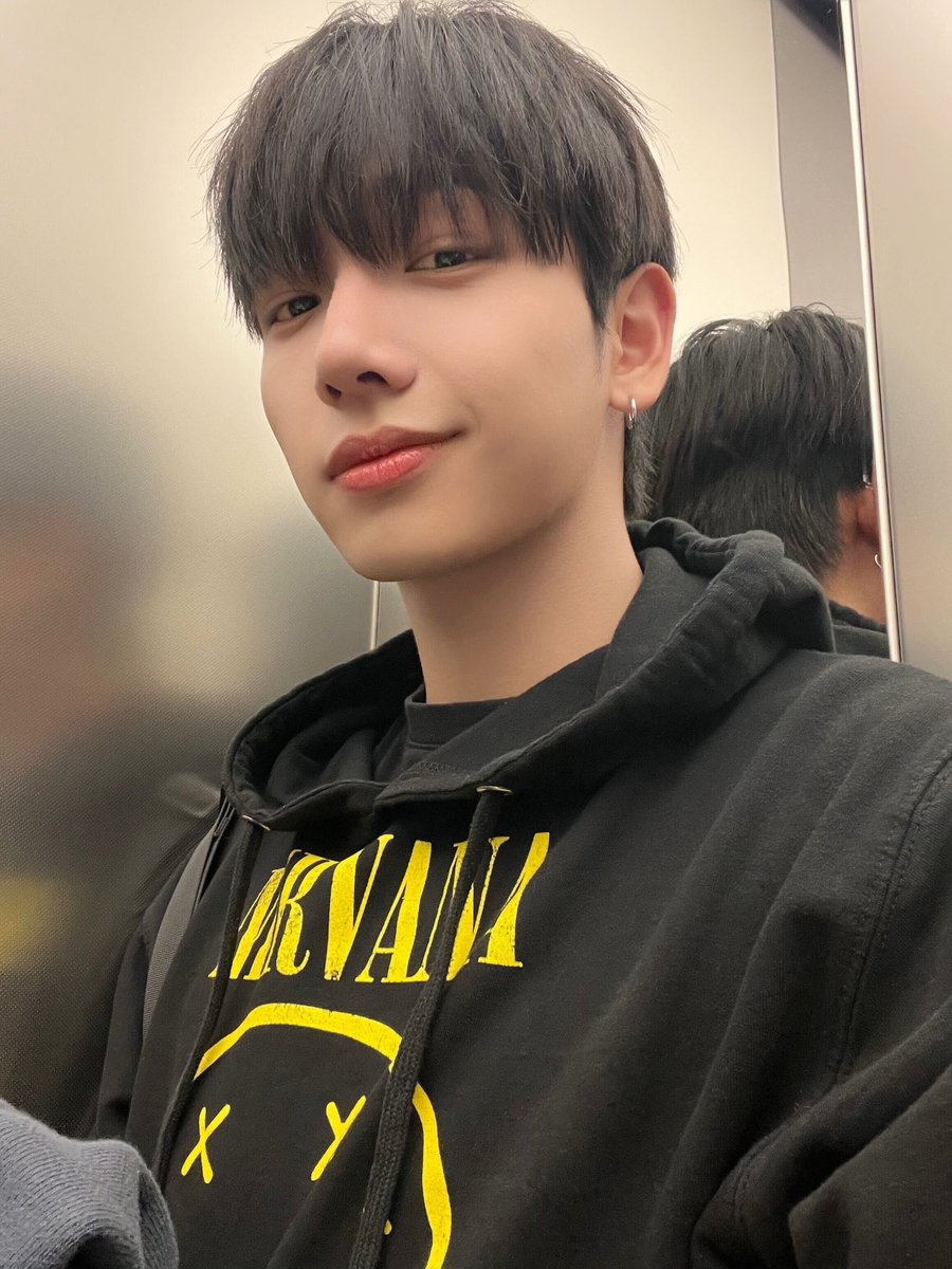 BOYNEXTDOOR_twt's tweet photo. 미소 ver. 😝 
선물이다? ❣️

#BOYNEXTDOOR #JAEHYUN #명재현 https://t.co/yFh0DIduET