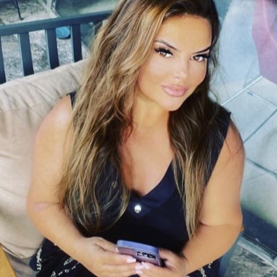 ipekvolki's tweet photo. #YeniProfilResmi https://t.co/0hOjzgTRxt
