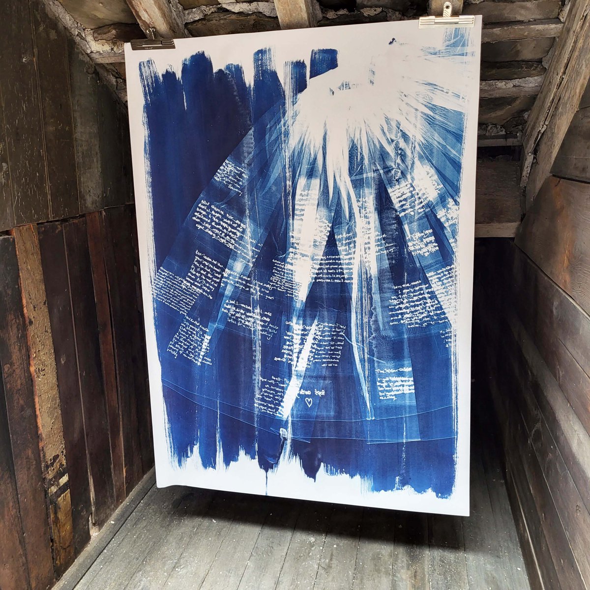 #cyanotype prints of the #embroidered skirt were on display during the Fragment of a Dress #performancepiece by @hannahjlamb. hippystitch.co.uk/2023/07/hannah… #fragmentofadress #textandtextile #textileart #hannahlamb @62Group