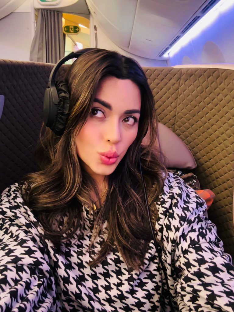 Sleepless &amp; tired < Overflowing love &amp; happiness 🤎 anything for 3M🍕