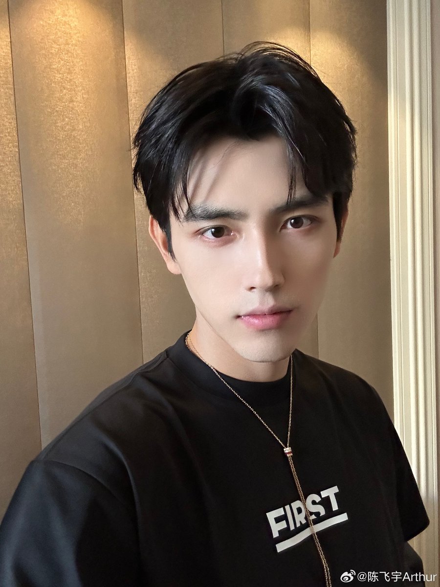 dramapotatoe's tweet photo. #ChenFeiyu shares new snaps https://t.co/DJyA53BUMf