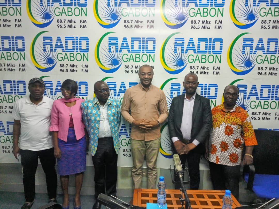 Retrouvez-moi ce dimanche 30 juillet 2023, sur les ondes de #RadioGabon,  fréquence 88.7 MHZ et/ou 96.5 MHZ à partir de 9 heures sur l'émission #Rétrospectives 2016-2023.
L'émission sera également disponible sur le site radiogabon.ga