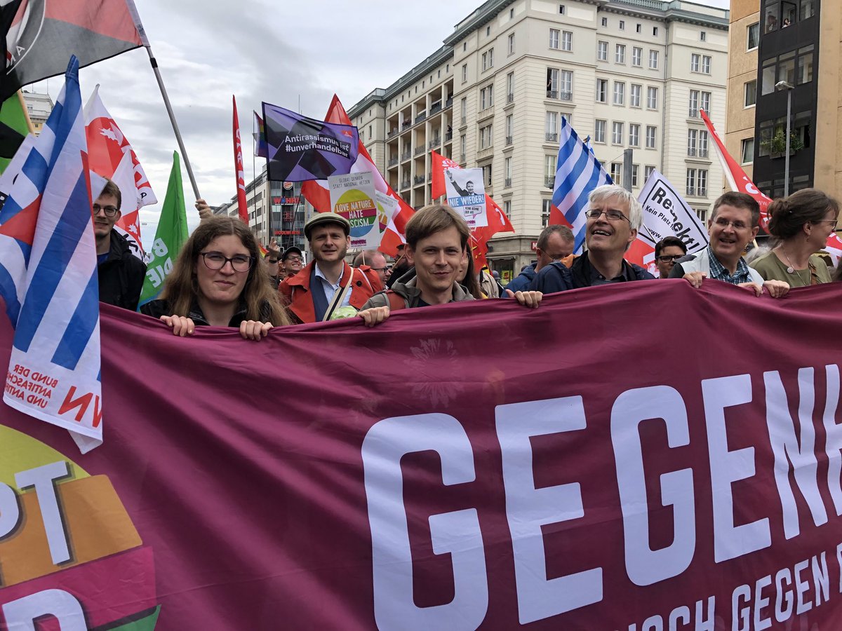 Mit über 2.000 Menschen heute auf der Straße gegen die #noAfD in Magdeburg.
Siamo tutti antifascisti! ✊
#md2907