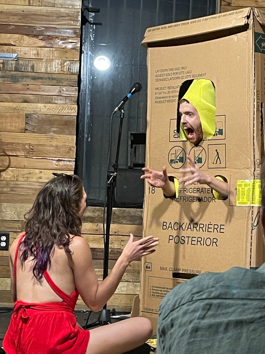 flyingtoast's tweet photo. If you're heading to The Edinburgh Fringe Fest, a) take me with you, and b) do not miss @bananagalligan in this banana masterpiece! https://t.co/L6401jtVek