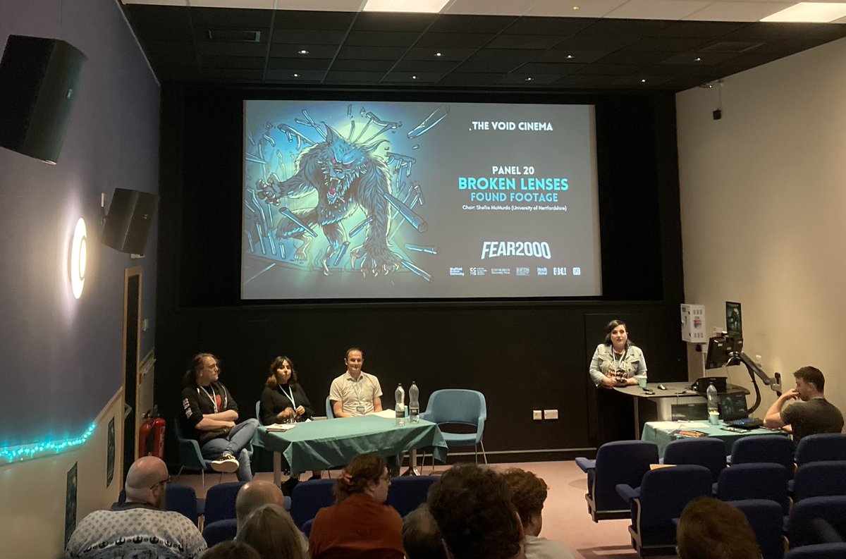 Yet another great panel—there’s a trend emerging here—on found footage horror featuring stellar work from @jennyachinnery <a href="/foundfootagecam/">Ami</a> and <a href="/ilovethatfilm/">Pete Turner ✌️</a> @SHUfear2000 #Fear2000