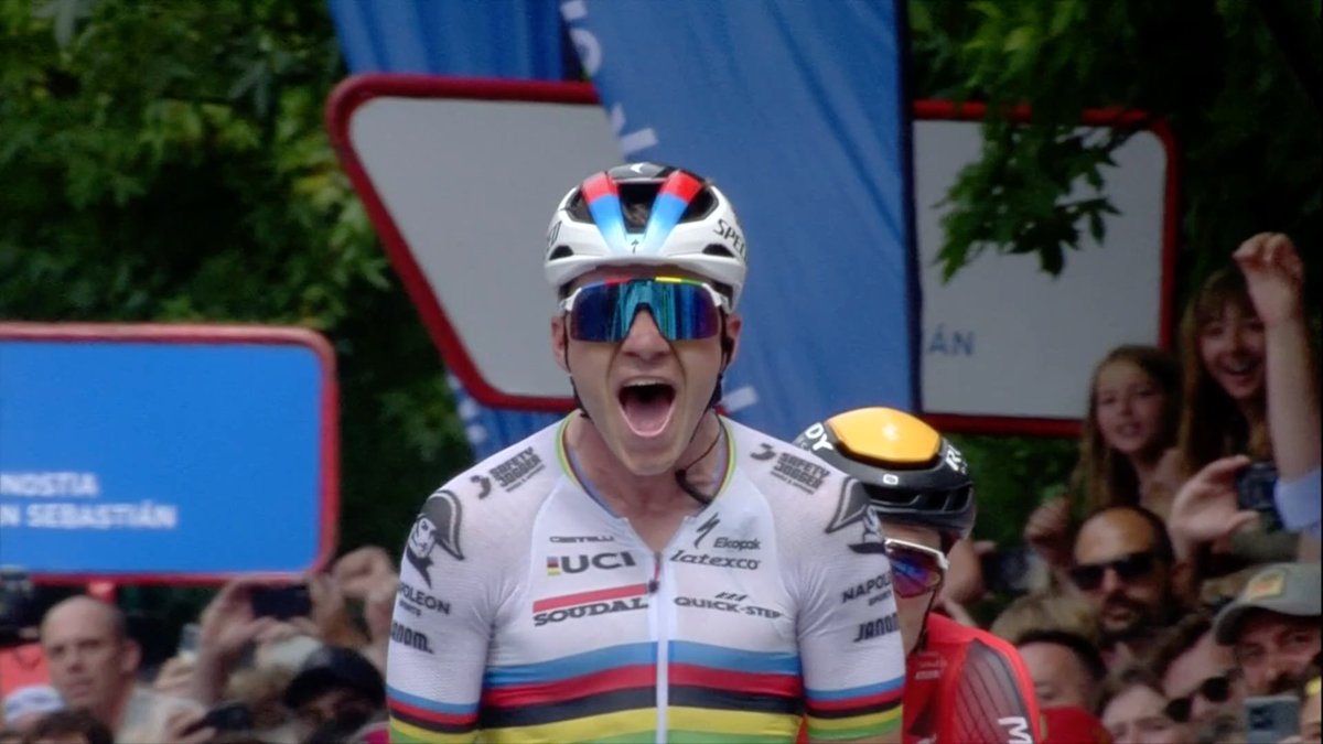 jpbuhot's tweet photo. #Klasikoa, ***/***** - @PelloBilbao1990 était à deux doigts de réaliser son rêve de gagner chez lui, à San Sebastian, mais ce diable de @EvenepoelRemco, sorti du peloton à 73 bornes de la ligne, en voulait une 3e… https://t.co/UCrFuOkkp0