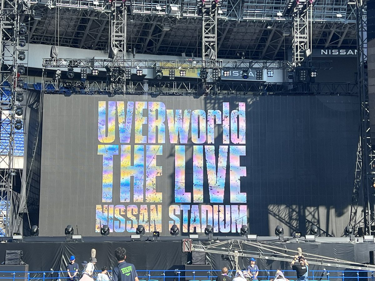 lightbf423's tweet photo. 前半のぶちかまし曲のコンボたまらんかった🔥
陽が落ちた後の感動に包まれるあの一体感

この両立しそうにないことを、絶妙な
バランスで成立させてたUVERworld
好きになった理由を再認識させられた、
最高の思い出をありがとう！
#UVERworld日産スタジアム https://t.co/MDzWJHZy0H