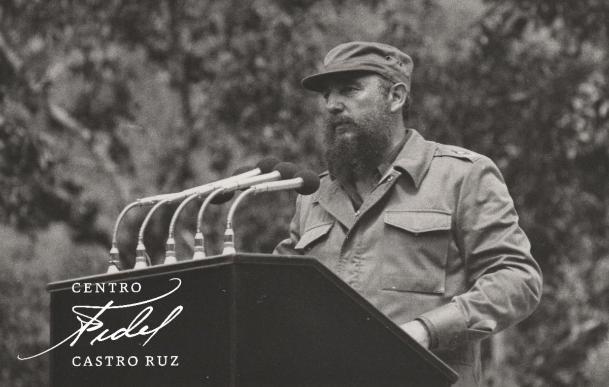 centrofidel's tweet photo. #Fidel:"Hay tres cosas que nos fortalecen: la expresión de lo que hemos querido ser, de lo que somos y de lo que seguiremos siendo siempre". #FidelVive https://t.co/K0RZhYokRN