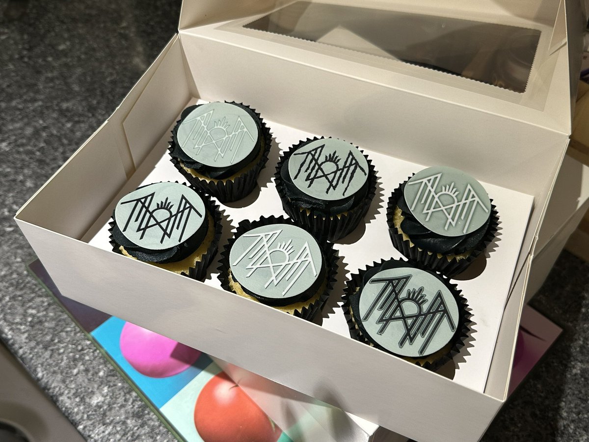 Snarf19's tweet photo. What an awesome birthday cake from my amazing girlfriend 😜 @Sleep_Token @sleeptoken_iii https://t.co/aO8i5mKRjj