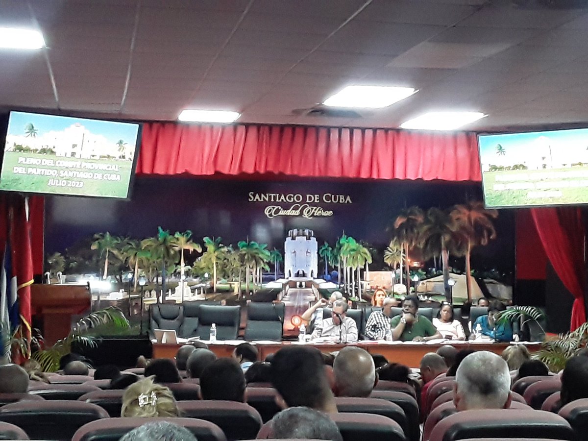 PSierraMaestra's tweet photo. En al mañana de este 29 de julio sesiona el pleno del Comité Provincial del Partido Comunista de Cuba analizando temas político- ideológicos y económico- sociales decisivos para la provincia de #SantiagoDeCuba, como el plan de desarrollo turístico en el territorio. https://t.co/AEN0r381z9