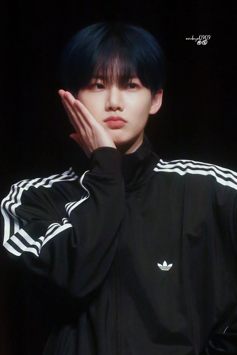 mankyuO9O9's tweet photo. 230729 케타포 대면 HQ

🤔

#준규  #JUNKYU  #ジュンギュ  #트레저 #TREASURE https://t.co/3vpeKSlqYf