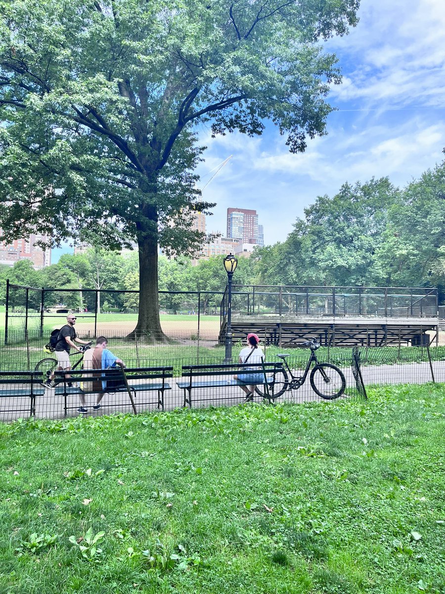 springeuijoo's tweet photo. here’s our location!📍we’re by the ballfields ♡︎
https://t.co/UJLilunCJ8 https://t.co/E2wvsQl49R