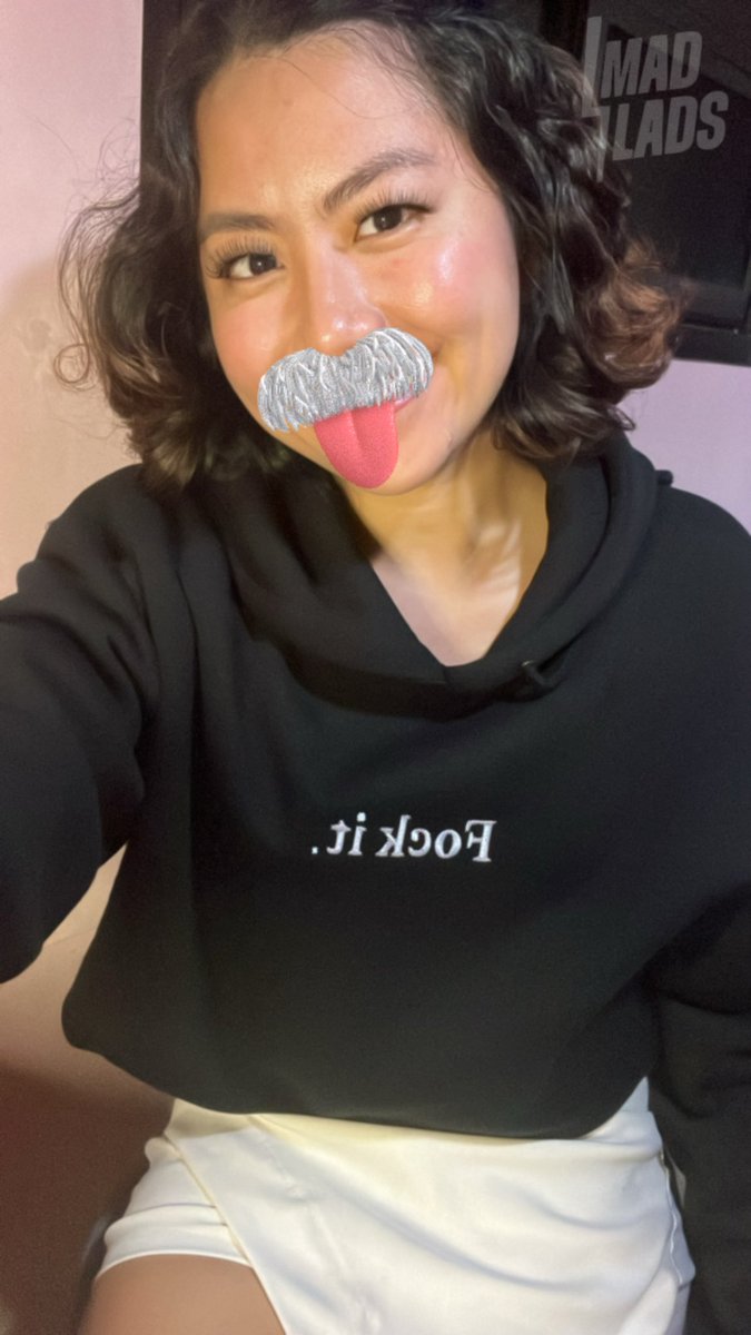 nikkideyy's tweet photo. GMβοΈ
My #madmerch finally arrived in π΅π @MadLadsNFT
FOCK ITπ₯ https://t.co/00v4YQTDY0