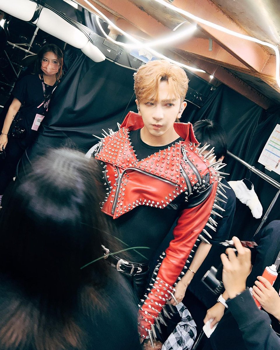 ansonlo_intlfc's tweet photo. 👱🏻♂️29.07.23 Instagram Update👶🏻
💬Do you miss The Stage?❔
#RacingAgainstTimeBackstage
#ConcertYouTubeVlog8pmTomorrowNight
🔗 https://t.co/Zd22K6fMvs
•
#盧瀚霆 #AnsonLo #TheStage #mirrorweare
👶🏻♥️👱🏻♂️ https://t.co/AnKRxDlaNn