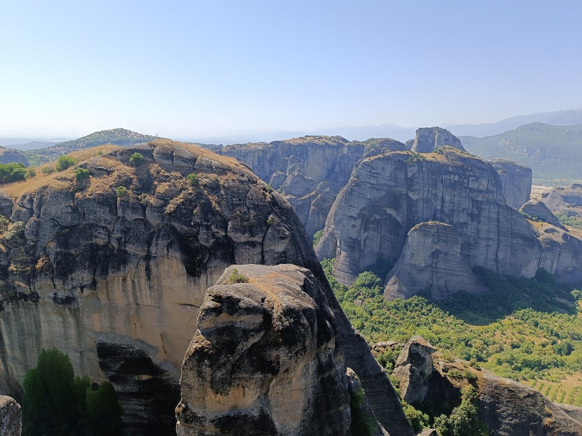 gentlelaura's tweet photo. Meteore 🇬🇷 https://t.co/iLii41g9GR