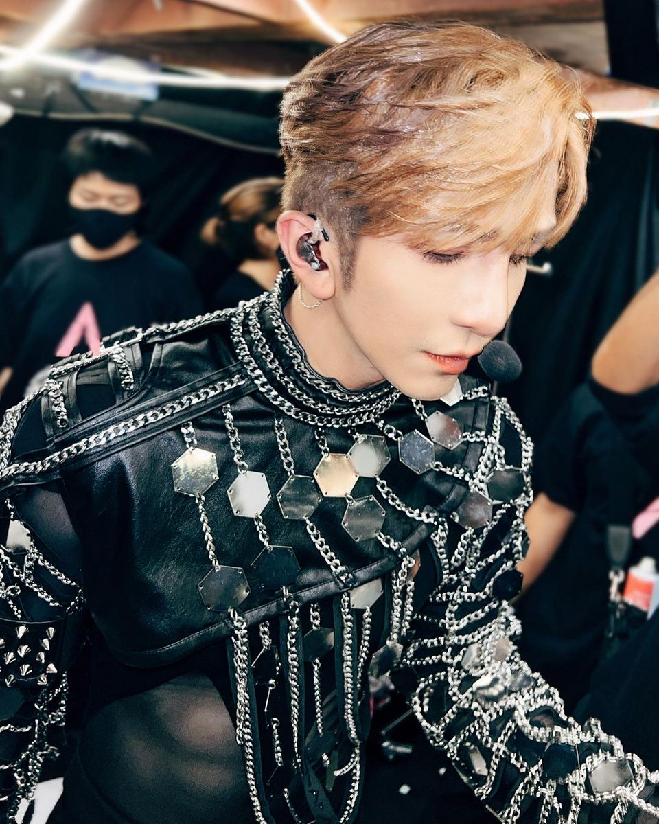 ansonlo_intlfc's tweet photo. 👱🏻♂️29.07.23 Instagram Update👶🏻
💬Do you miss The Stage?❔
#RacingAgainstTimeBackstage
#ConcertYouTubeVlog8pmTomorrowNight
🔗 https://t.co/Zd22K6fMvs
•
#盧瀚霆 #AnsonLo #TheStage #mirrorweare
👶🏻♥️👱🏻♂️ https://t.co/AnKRxDlaNn