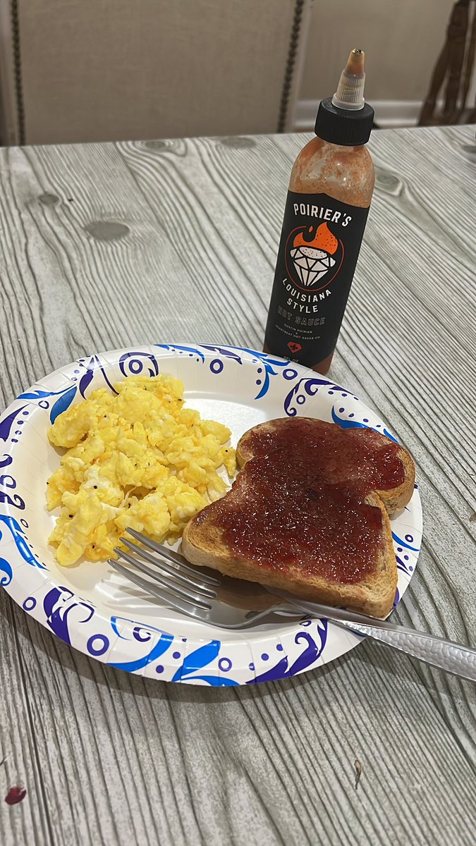 _MsJayDee's tweet photo. Wake up, it’s fight day! @DustinPoirier @poirierhotsauce Good luck to two BMFs going for the belt! https://t.co/hszudDvBce
