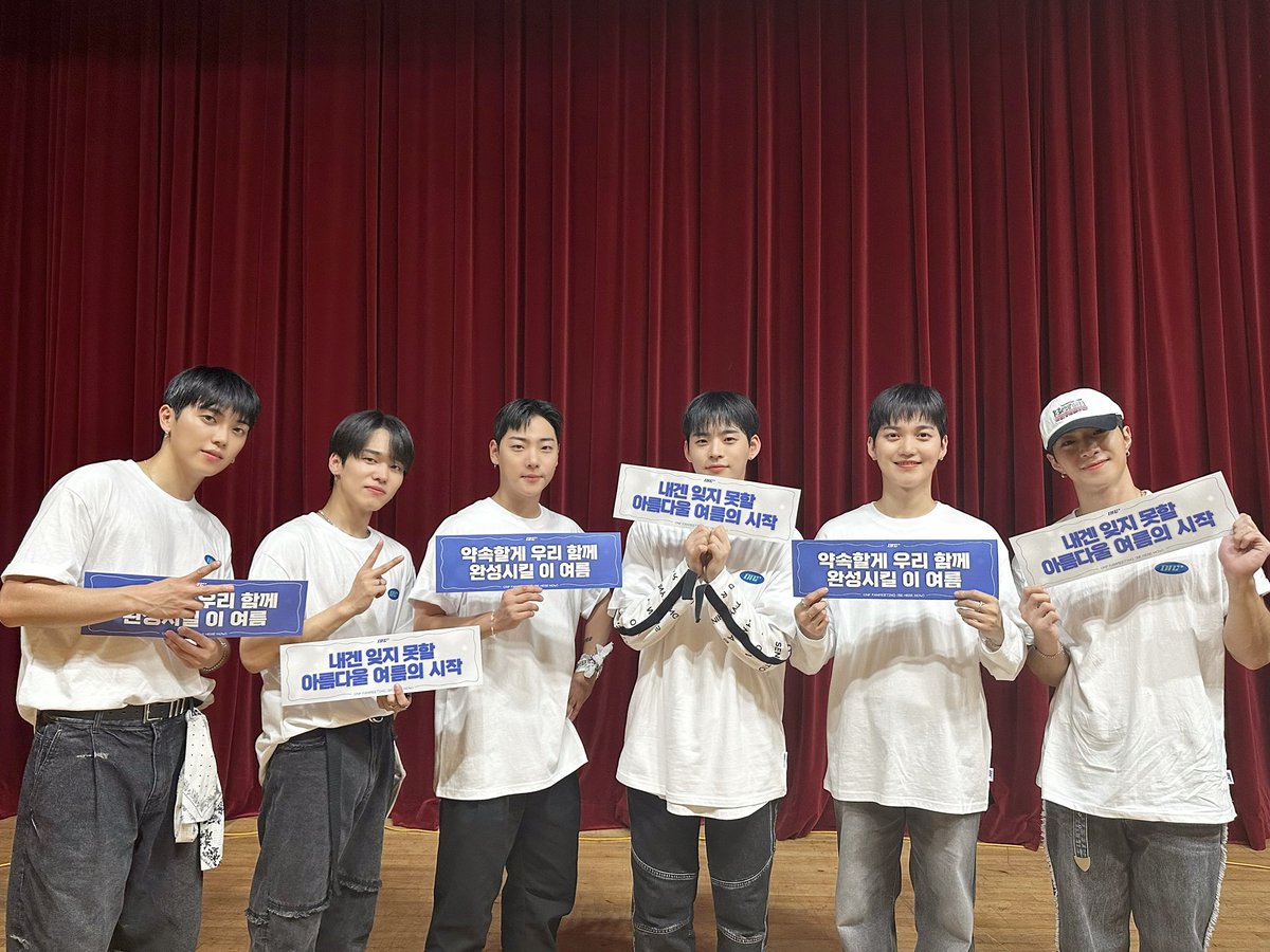 ONF_offcl's tweet photo. [#LightONF] 23.07.29 온앤오프(ONF) 팬미팅 <BE HERE NOW> 📸

지금 우리가 함께한 이 순간, 온앤오프와 퓨즈 모두에게 앞으로도 영원히 잊지 못할 하루가 될 거예요💙 이젠 밤새 노래 부르자🎶

#온앤오프 #ONF #BE_HERE_NOW https://t.co/H9GblBtsdM