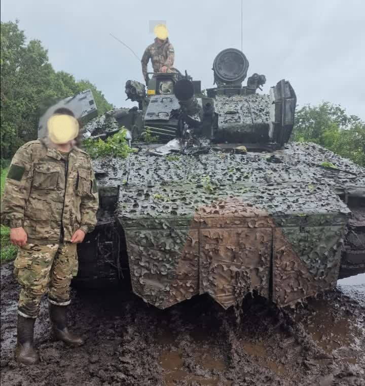 PolymarketIntel's tweet image. #Ukraine: A Ukrainian CV9040C infantry fighting vehicle was captured by the Russian army in the vicinity of Kreminna, #Luhansk Oblast. The vehicle was damaged by an RPG few days ago and then abandoned by the crew.