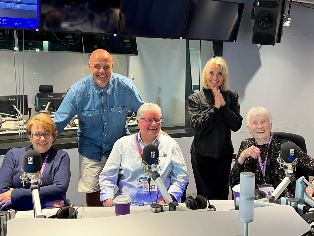 jasonmohammad's tweet photo. Fantastic, emotional morning presenting Saturday Live @BBCRadio4 with @nikkibedi 💙 from Cardiff. 

Lovely to meet the inspirational @PeggySeeger @Tanni_GT &amp; @ruthbirch2.

Plus @DaveMustaine’s Inheritance Tracks were sensational.

Podcast now on @BBCSounds 🎧

#bbcsaturdaylive https://t.co/EjM5HYFngu