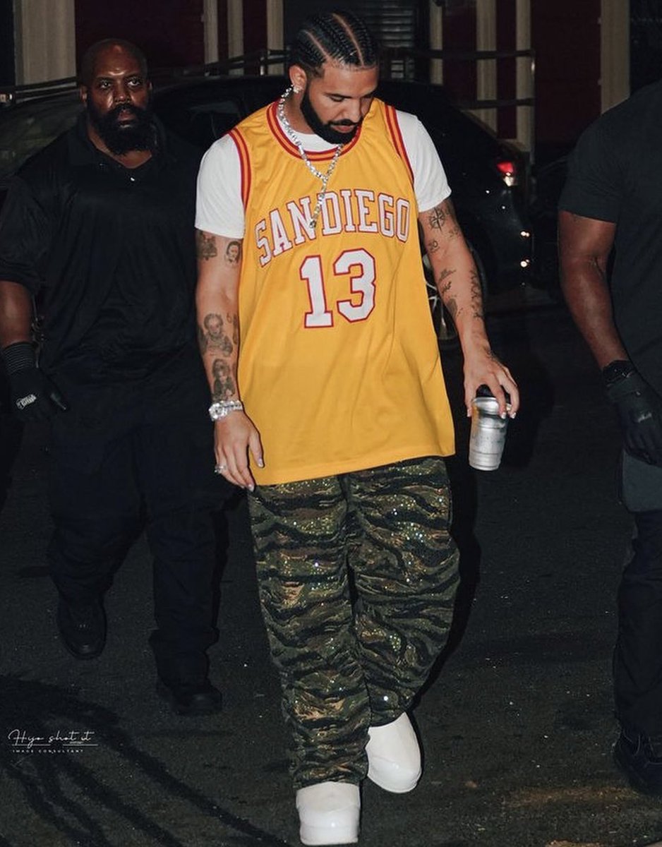 maaaaarisssssa's tweet image. It’s the jersey for meee