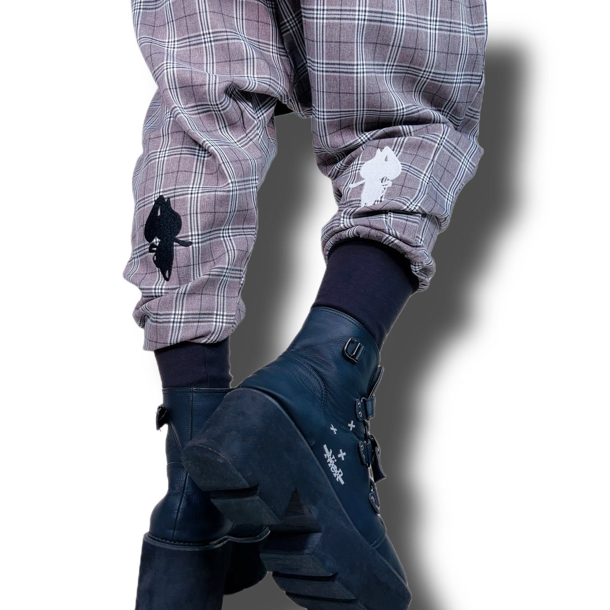 NieR_tokyo's tweet photo. 🎁本日〆切プレゼント企画🎁

3POCKET変型SARROUEL PANTS を

🎁3名様にプレゼント🎁

ユニセックスアイテムです🐰

◼応募方法
フォロー(@NieR_tokyo) &amp; RT
◼締切〆  本日24時

※鍵垢の方も対象内です。

是非ご参加ください🙇‍♂️🙇‍♀️ https://t.co/bylZav8Zhn
