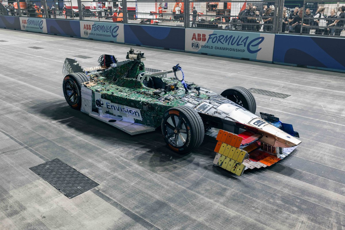 EnvRacingRp's tweet photo. El auto... 🤩

Wow. https://t.co/lxnHKRteLl