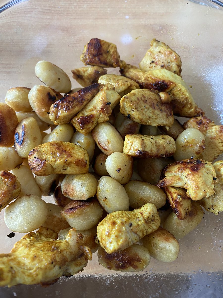 bms_natha's tweet photo. Oh le repas de doberman https://t.co/jaUDUiyPwZ