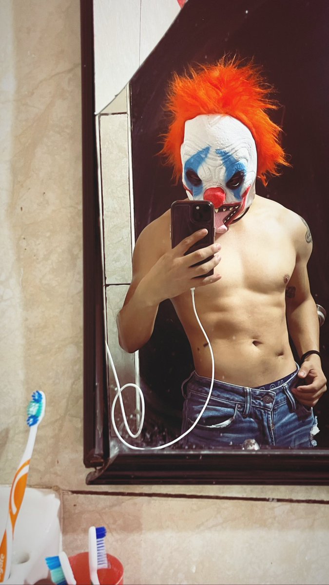 mroldaan10's tweet photo. 🤡🔥 https://t.co/3dWWs9EnxR