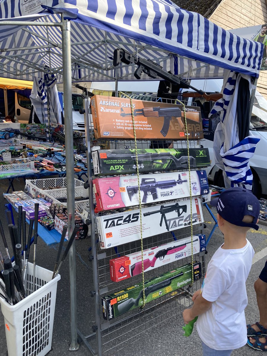 kilomot's tweet image. Need fotod on tehtud….. Võru LASTEFESTIVALI kaubatänaval…