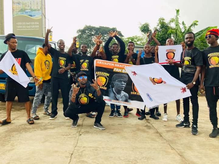 DonKarlonLIB's tweet photo. Akuapem Sm fanbase Ready to Welcome the Worldwide King🌏 @shattawalegh 👑🔥🔥

Fire works Tonight inside Akropong Akuapem Superb Lounge Akropong 🔥🔥🔥 Paaah Paaah Paah 🔥🔥🔥 . #SM4LYF❤️

#SmLiberia #SMRecords #ShattaMusic #Shaxi #GOGALBUM #Sm2DaWorld #Lib2DaWorld https://t.co/6QXbwxkbEs