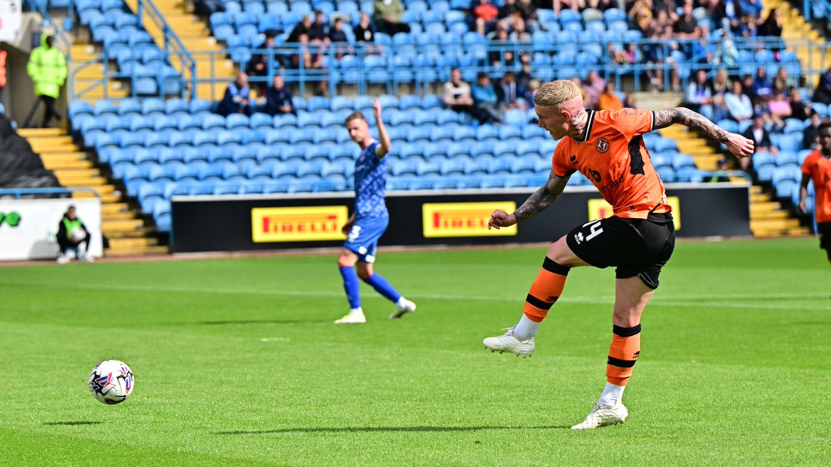 dundeeunitedfc's tweet photo. 60โ | Another bright start to the half from the men in tangerine ๐
๐ต 0๏ธโฃ-2๏ธโฃ ๐ | #CRLUTD | #DUFC https://t.co/iRyDWJQMue
