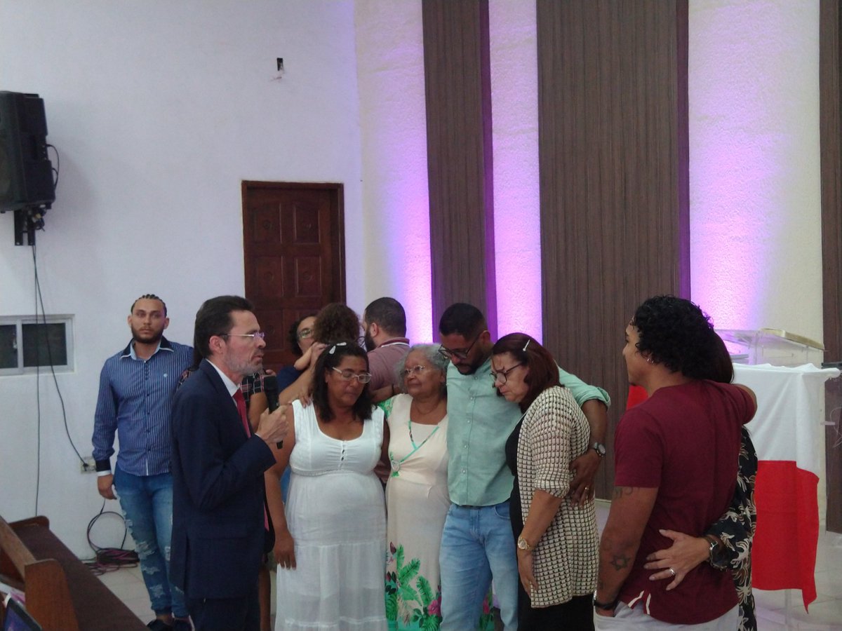 Manhã emocionante, decisões muito importantes foram tomadas hoje. Pessoas tomaram a decisão de se voltarem pra Deus. 
<a href="/EdimirEdimir/">Edimir Tavares</a>
#Novamente
#Reencontro