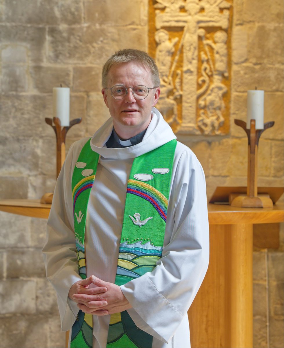 romseyabbey's tweet photo. Join is Sun 29 Aug as we say farewell to our Curate Lee Thompson who is moving to be Vicar of Lymington. We will make a presentation with farewells, thanks &amp; prayers for him, Helen, Lily and Alexander at our 9.30am and 11.15am services. Hope to see you there. https://t.co/y3VGiwRMIS