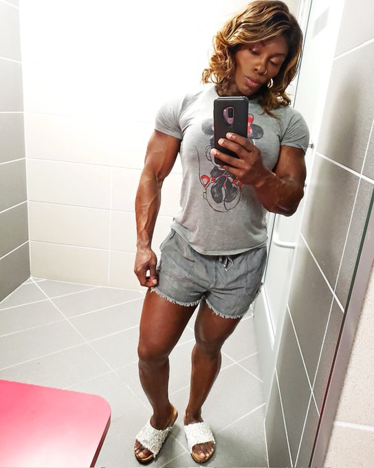 When your  asked to manage a skeletal crew on sat oh well shorts and flip flops #workflow #curves #femdom<a href="/tag/boss"class="tags"><span>#boss</span></a><a href="/tag/curves"class="tags"><span>#curves</span></a><a href="/tag/femdom"class="tags"><span>#femdom</span></a><a href="/tag/workflow"class="tags"><span>#workflow</span></a>