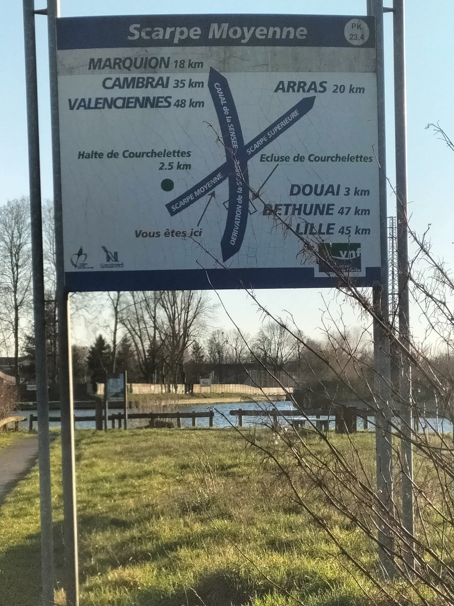 ChRolandMaths's tweet photo. ▶️ maths en vie 📸 @mathsenvie
👀 Canal nordiste
😉 #teammaths
🚴 Cambrai - Douai -Arras - Cambrai. Quelle distance ai-je parcouru ?
#maths #mathslove #mathsconcret #mathsenvie https://t.co/2ZtmjaaIAw