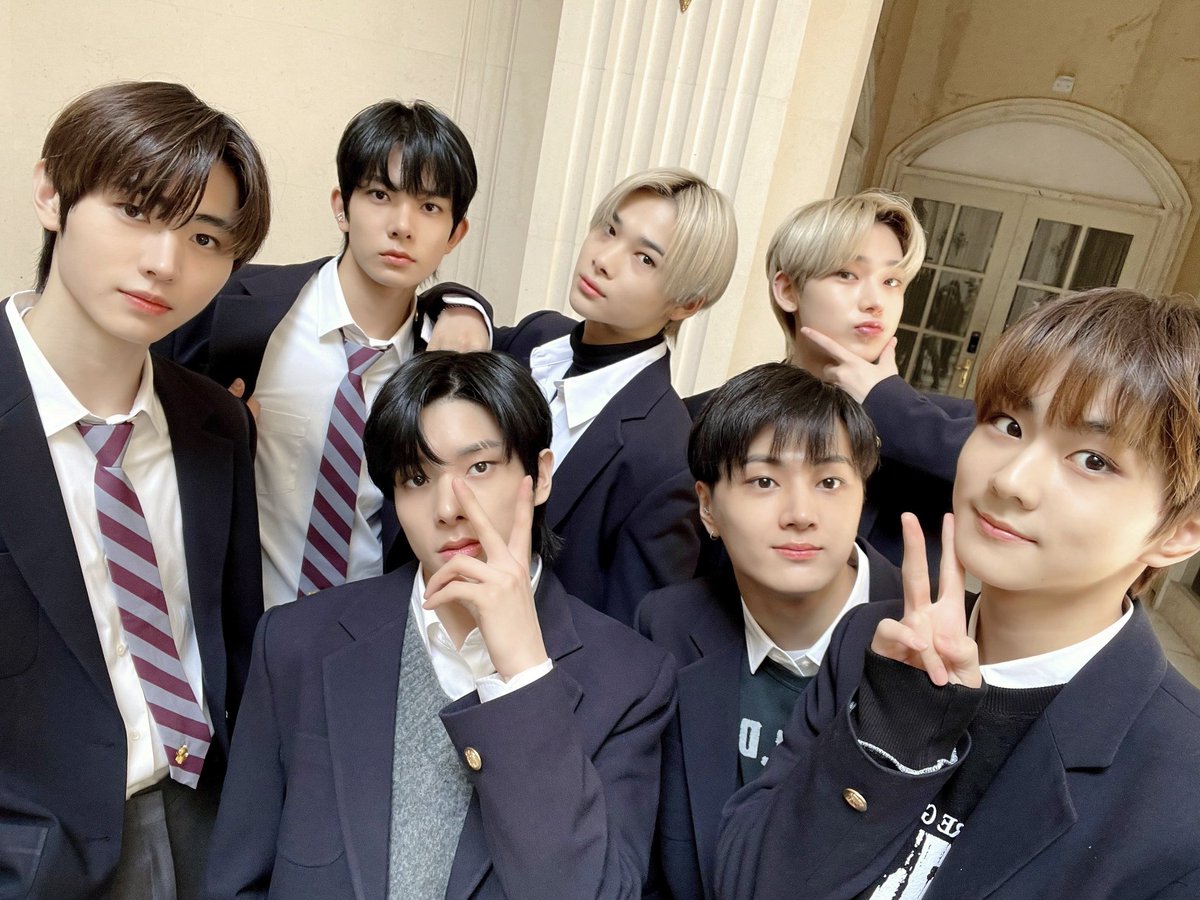 97jkooky_'s tweet photo. @2sunluv_ https://t.co/YlIhoole5j