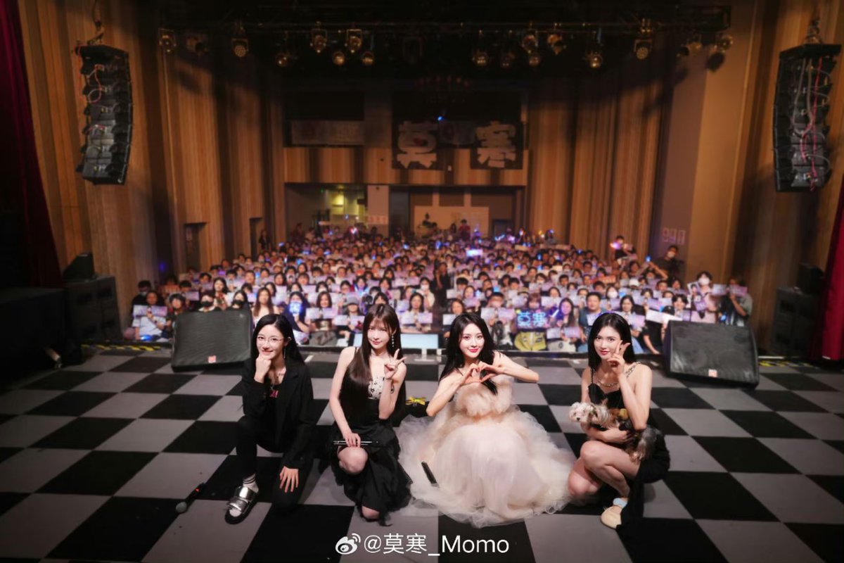 Feiveel13's tweet photo. 230729 Mohan birthday?
#mohan #wuzhehan #liyuqi #zhangyuge https://t.co/hIIPG9xMCQ