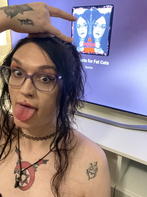 sporks - sporks - sporks - sporks  out now in all participating war zones!  https://t.co/TLRnWYdASm https://t<a href="/tag/punk"class="tags"><span>#punk</span></a><a href="/tag/trans"class="tags"><span>#trans</span></a><a href="/tag/nonbinary"class="tags"><span>#nonbinary</span></a><a href="/tag/enby"class="tags"><span>#enby</span></a>